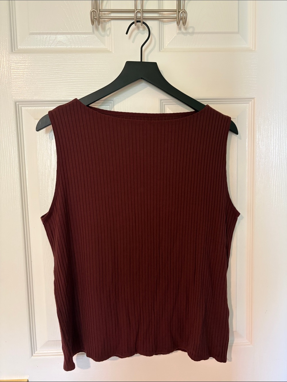 Abercrombie & Fitch | Ribbed Sleeveless Top in Burgundy | Size Large